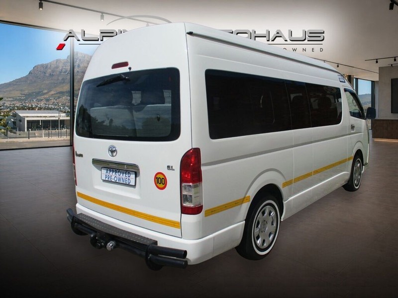 Toyota Quantum - Alpine Autohaus - Image 12
