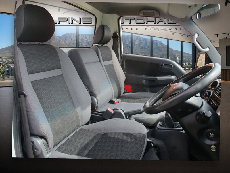 Kia K 2700 - Alpine Autohaus - Image 9
