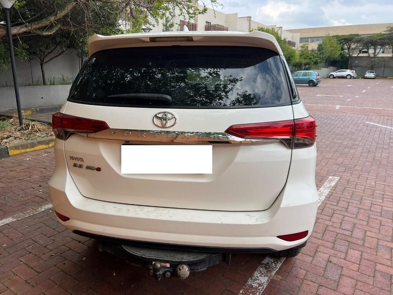 Toyota Fortuner - Mit Mak Motors - Image 7