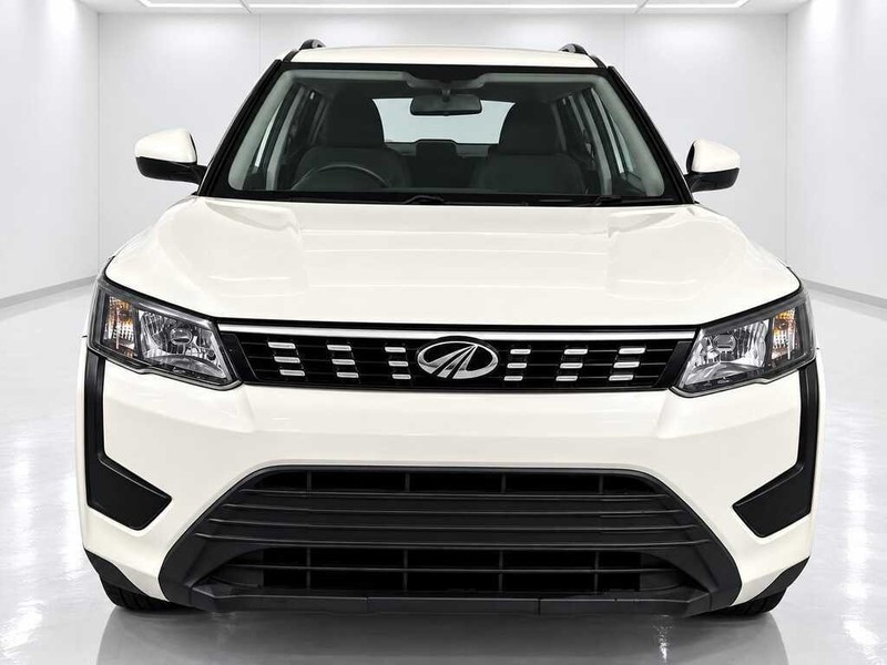 Mahindra XUV300 - Bluebird Motors - Image 4