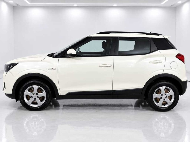 Mahindra XUV300 - Bluebird Motors - Image 11
