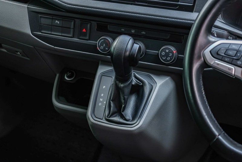 Volkswagen Transporter - Hatfield VW Commercial - Image 20