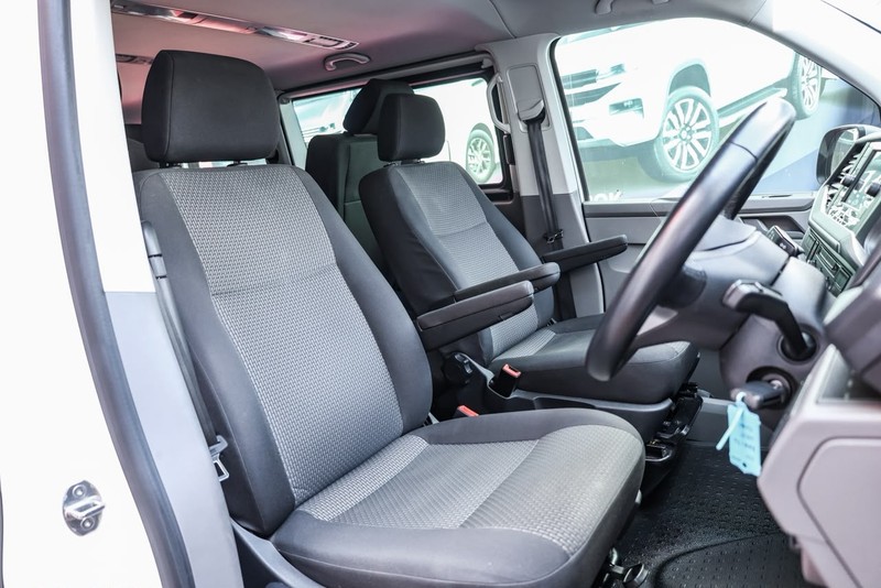 Volkswagen Transporter - Hatfield VW Commercial - Image 13