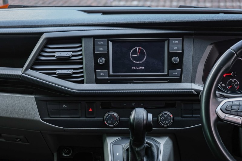 Volkswagen Transporter - Hatfield VW Commercial - Image 17