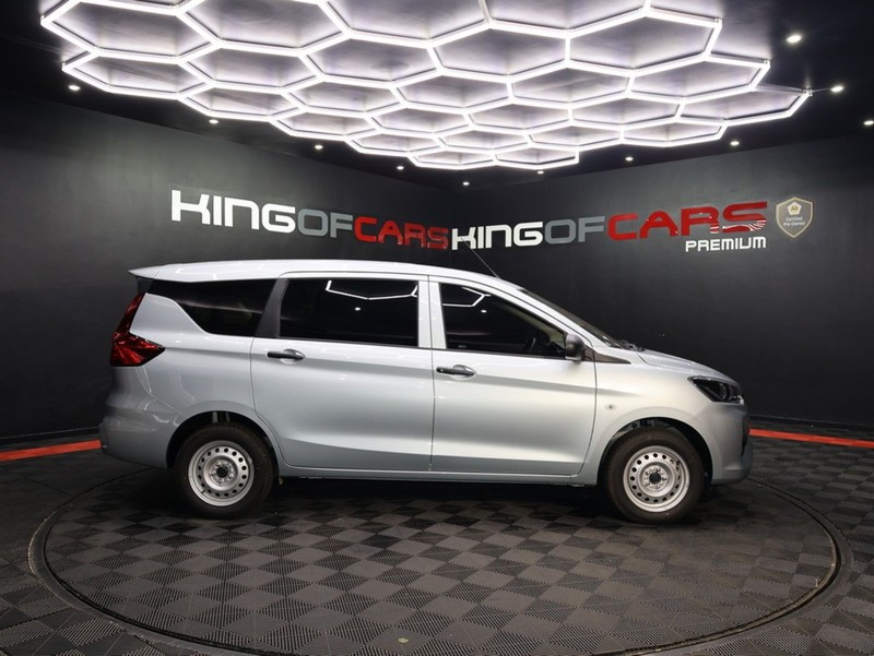 Toyota Corolla Rumion - KING OF CARS - Image 4