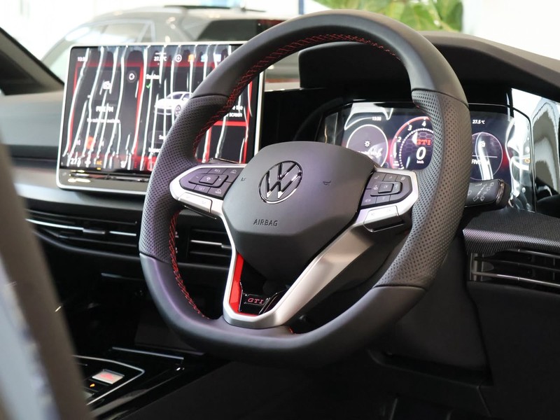 Volkswagen Golf - Hatfield VW Melrose Arch - Image 26