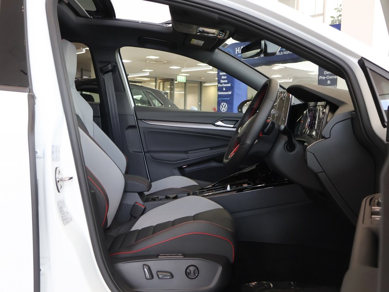 Volkswagen Golf - Hatfield VW Melrose Arch - Image 19