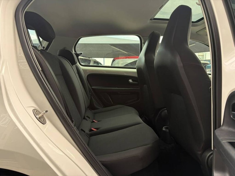 Volkswagen Up! - Authentique Autos - Image 7