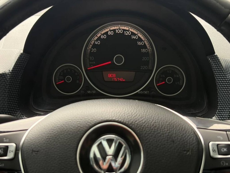 Volkswagen Up! - Authentique Autos - Image 9