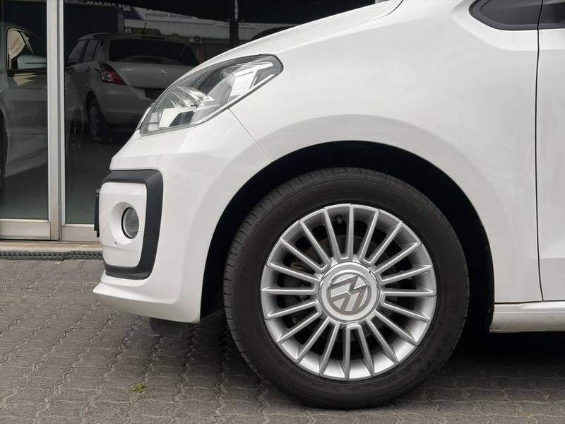 Volkswagen Up! - Authentique Autos - Image 19