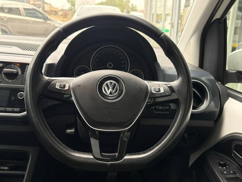Volkswagen Up! - Authentique Autos - Image 10