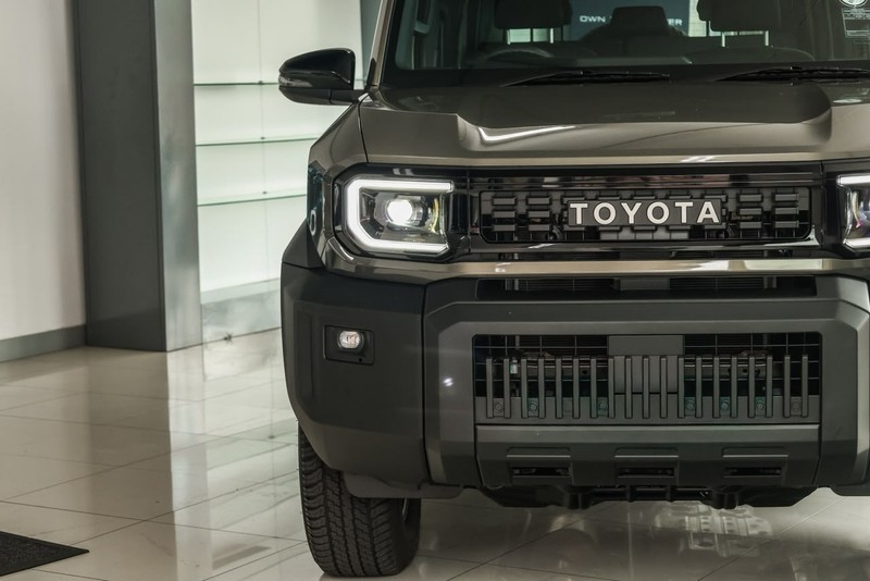 Toyota Land Cruiser - OMODA JAECOO Hatfield - Image 5
