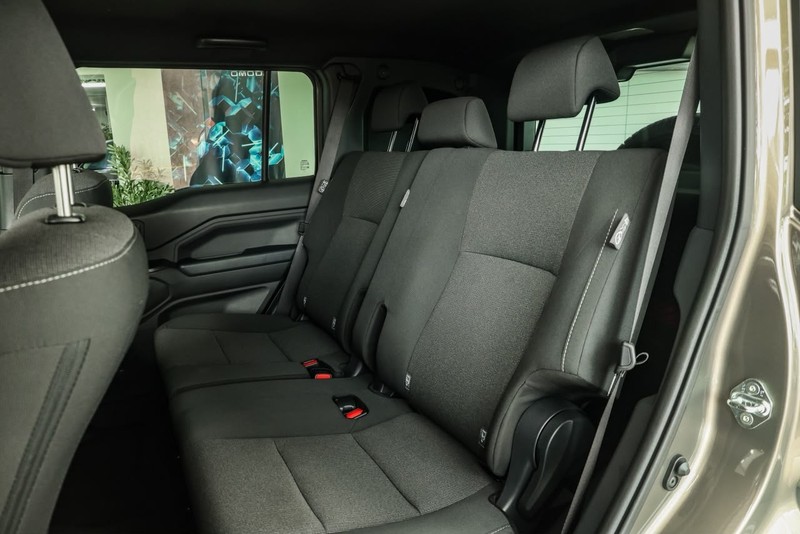 Toyota Land Cruiser - OMODA JAECOO Hatfield - Image 10