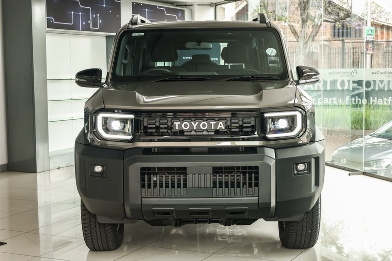 Toyota Land Cruiser - OMODA JAECOO Hatfield - Image 4