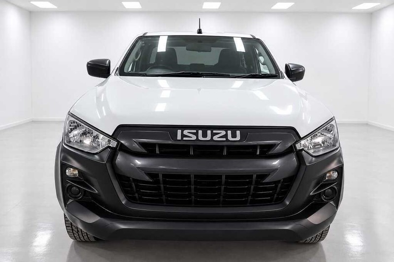 Isuzu D-Max - Bluebird Motors - Image 3