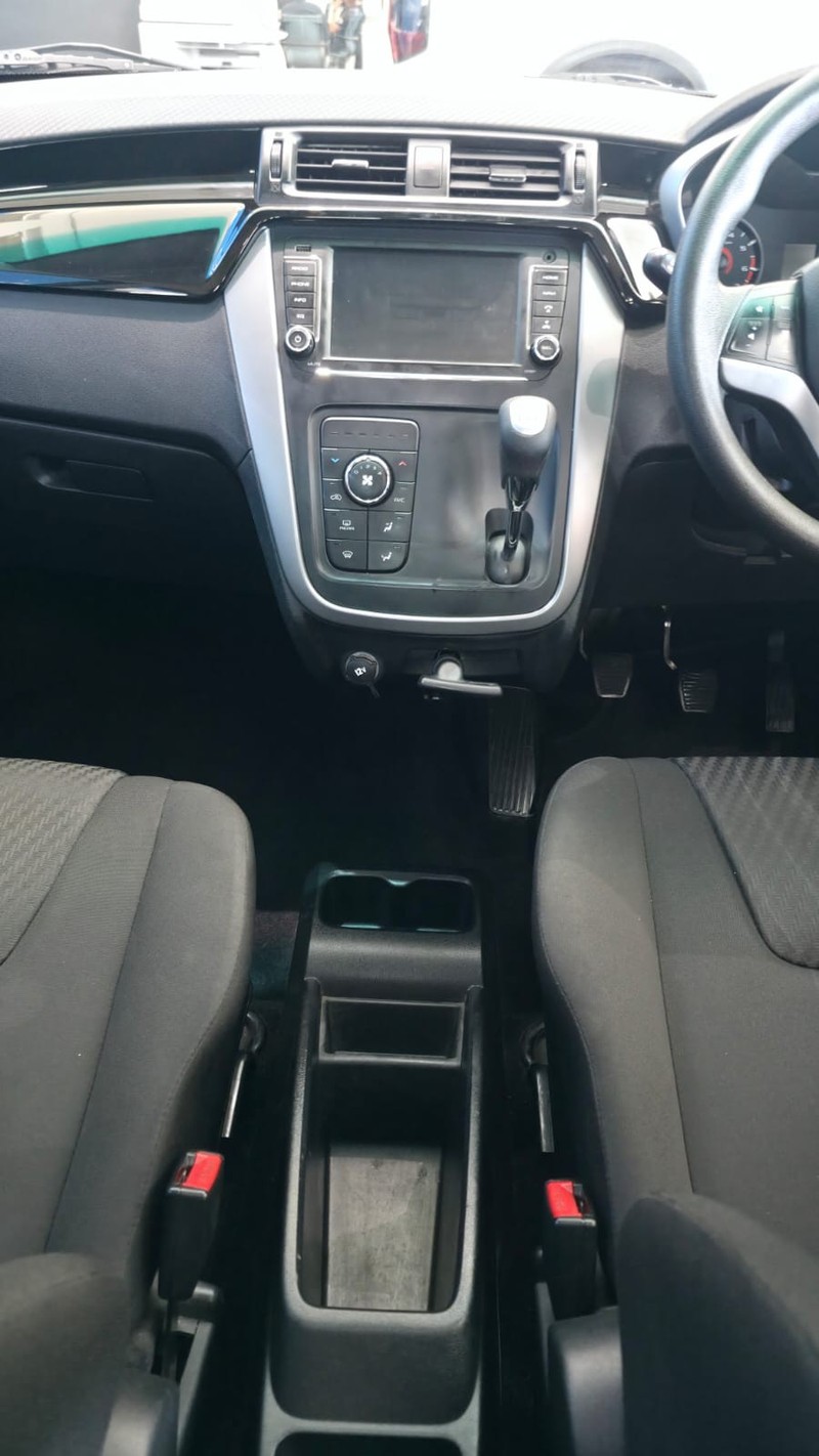 Mahindra KUV100 - Ford Amanzimtoti - Image 7