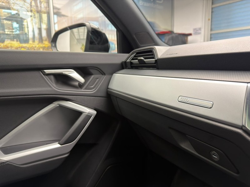 Audi Q3 - Audi Centre Braamfontein - Image 13