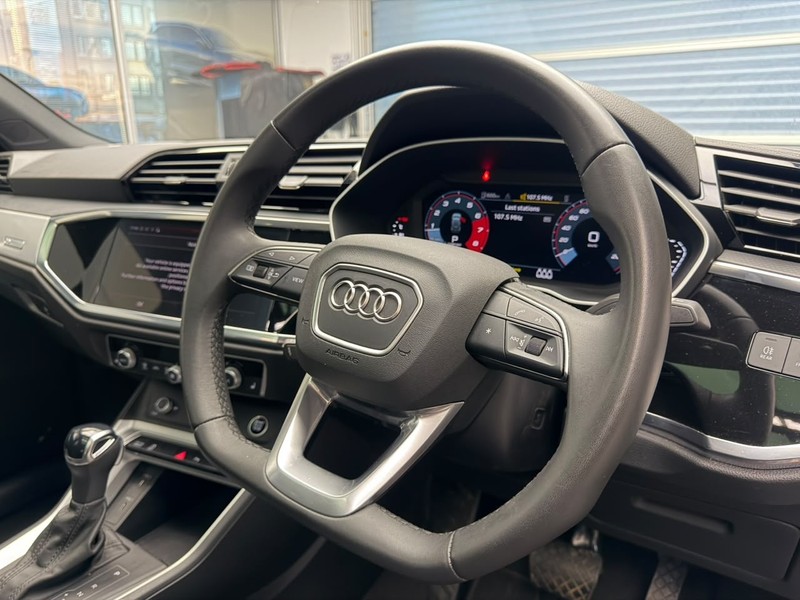 Audi Q3 - Audi Centre Braamfontein - Image 30