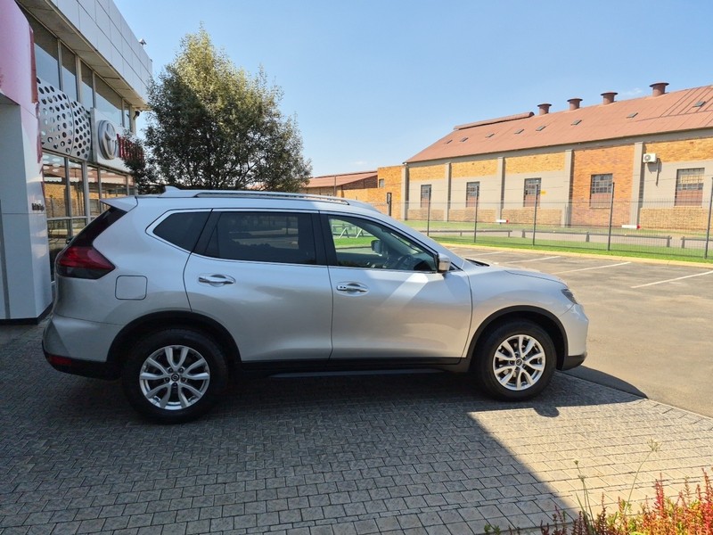 Nissan X-Trail - Nic Bottari Toyota - Image 3