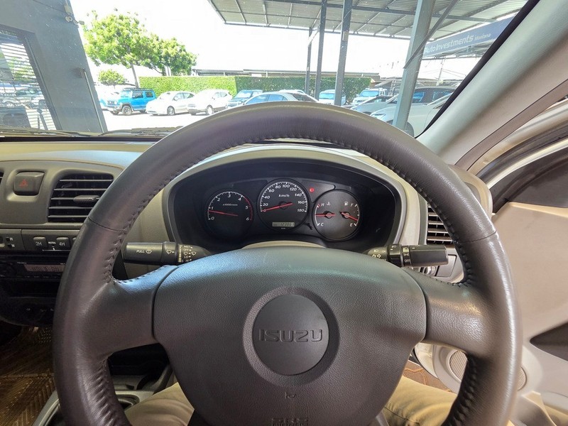 Isuzu KB - Auto Investments Montana - Image 13