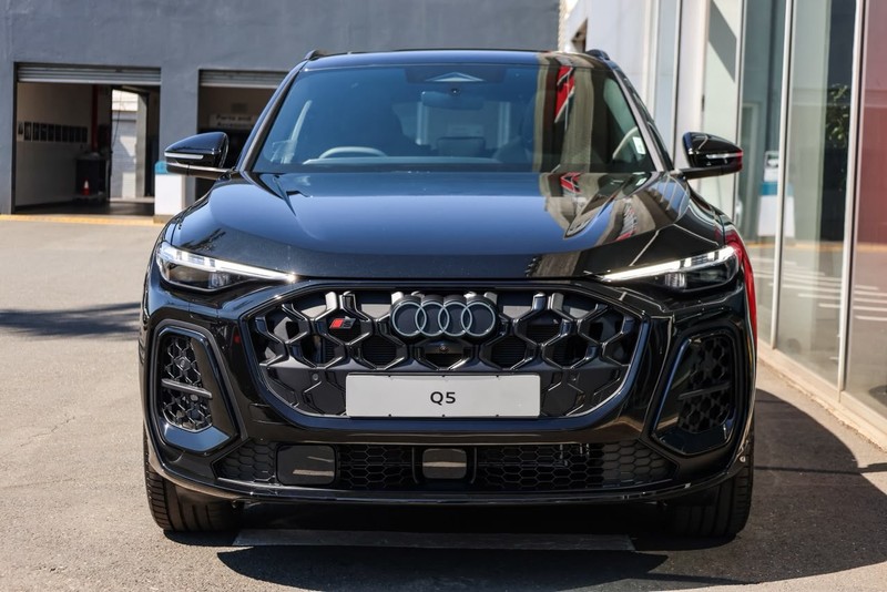 Audi SQ5 - Audi Centre Hatfield - Image 2