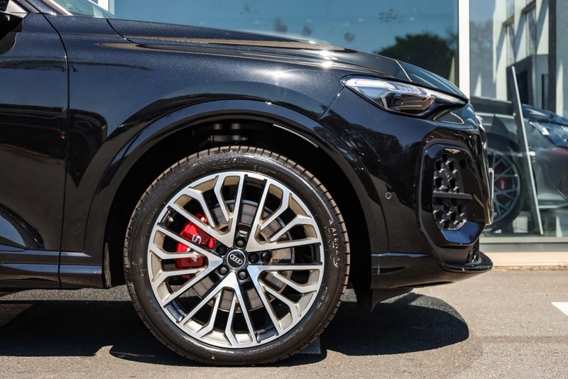 Audi SQ5 - Audi Centre Hatfield - Image 3