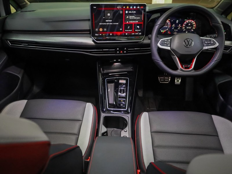 Volkswagen Golf - Hatfield VW Bryanston - Image 17