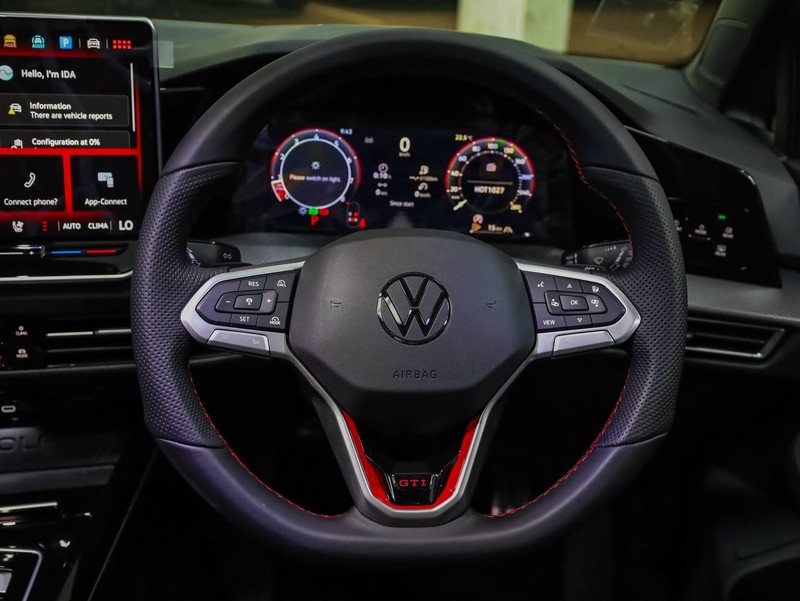 Volkswagen Golf - Hatfield VW Bryanston - Image 14