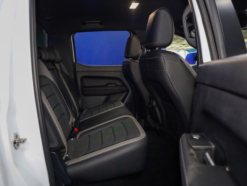 Volkswagen Amarok - Hatfield VW Bryanston - Image 11