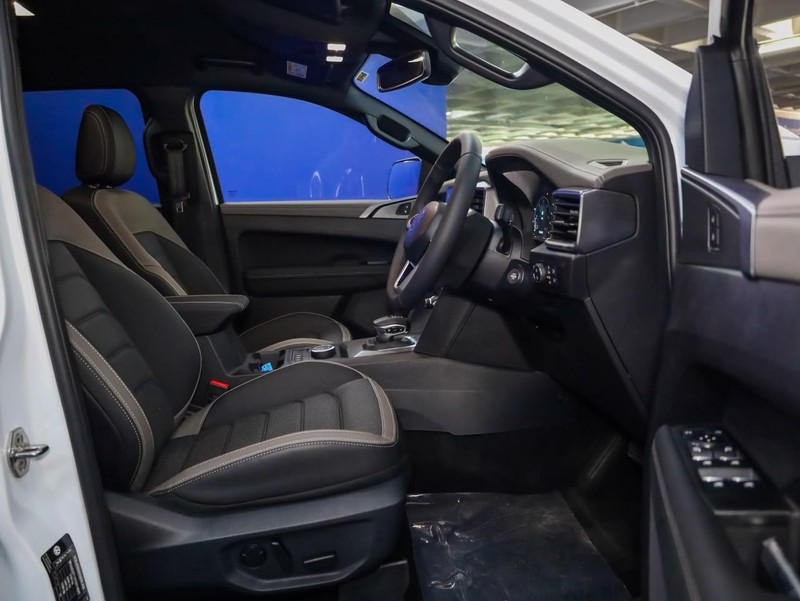 Volkswagen Amarok - Hatfield VW Bryanston - Image 7