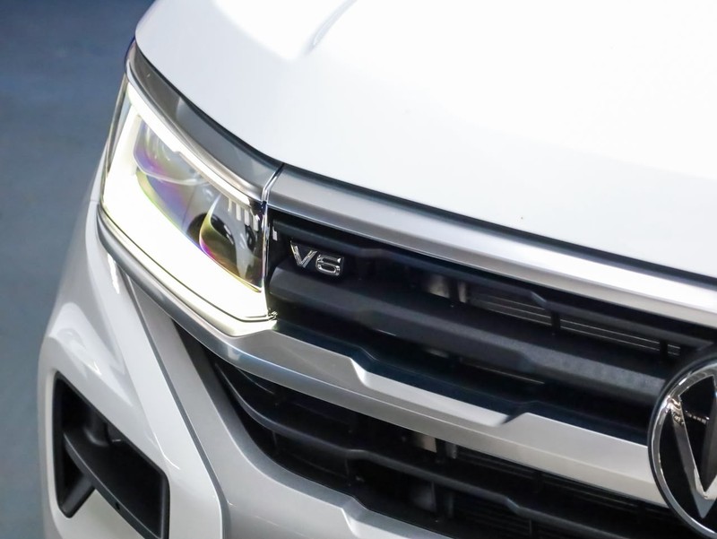 Volkswagen Amarok - Hatfield VW Bryanston - Image 4