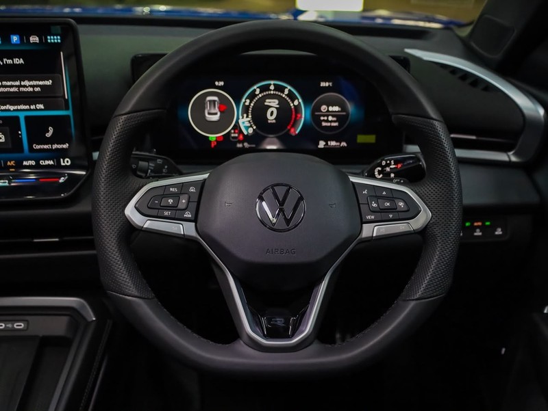 Volkswagen T-Roc - Hatfield VW Bryanston - Image 12