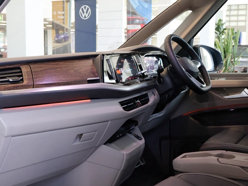 Volkswagen Caravelle - VW Melrose Commercial - Image 7