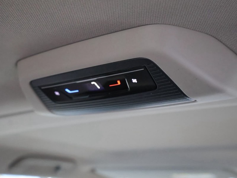 Volkswagen Caravelle - VW Melrose Commercial - Image 17