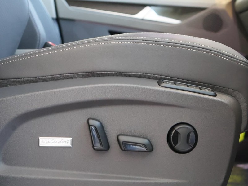 Volkswagen Caravelle - VW Melrose Commercial - Image 18