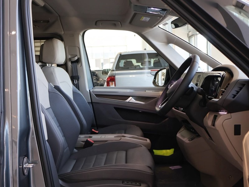 Volkswagen Caravelle - VW Melrose Commercial - Image 6