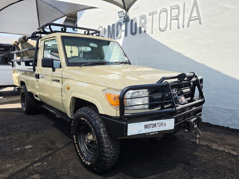 Toyota Land Cruiser - Motortoria - Image 1
