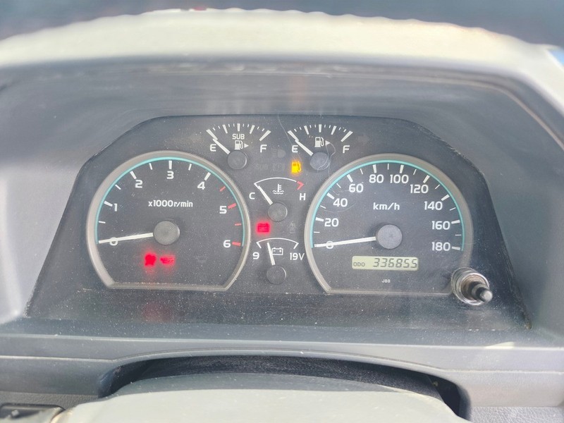 Toyota Land Cruiser - Motortoria - Image 9