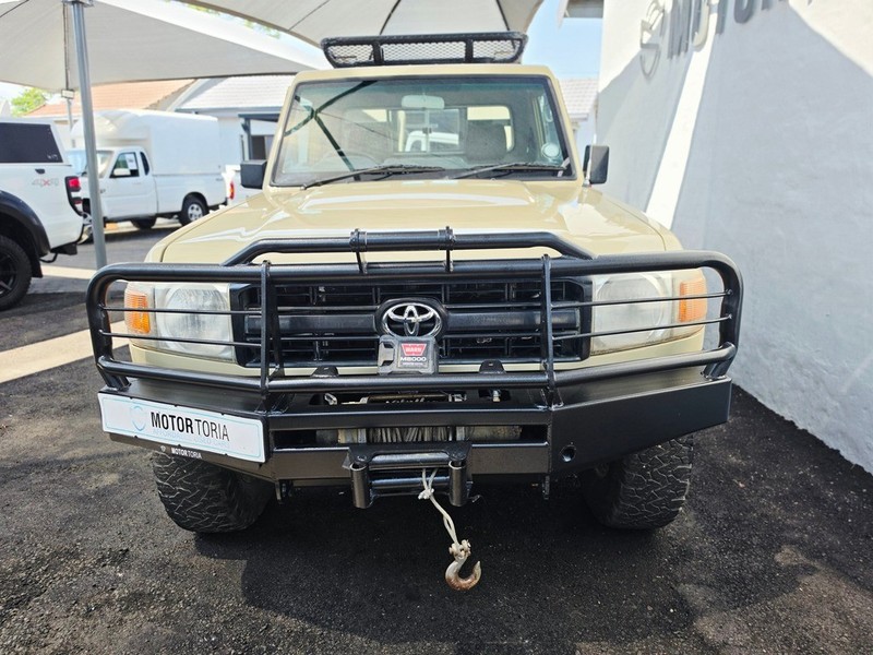 Toyota Land Cruiser - Motortoria - Image 3