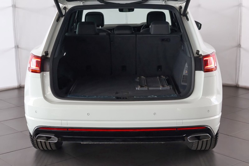 Volkswagen Touareg - Audi Centre Hatfield - Image 14