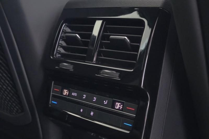 Volkswagen Touareg - Audi Centre Hatfield - Image 19