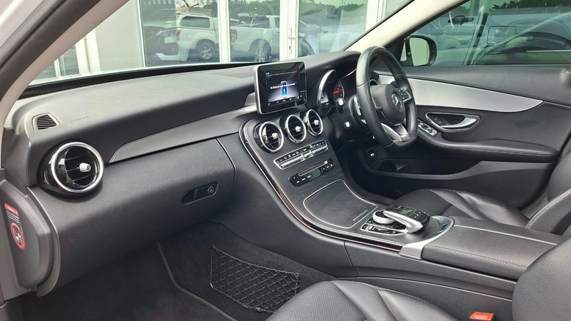 Mercedes-Benz C-class - Isuzu Richards Bay - Image 8
