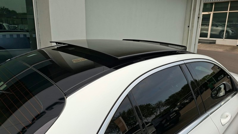 Mercedes-Benz C-class - Isuzu Richards Bay - Image 5