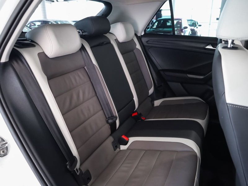 Volkswagen T-Roc - Hatfield VW Bryanston - Image 14