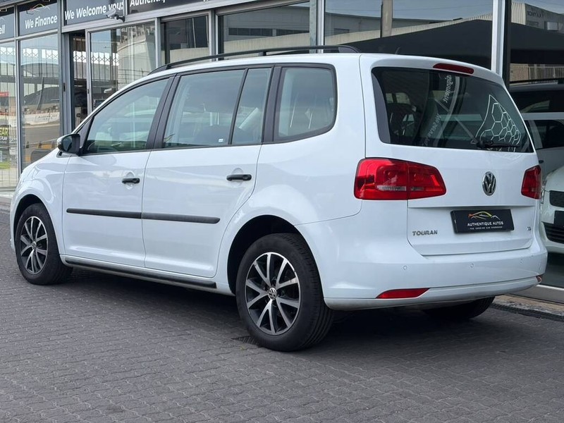 Volkswagen Touran - Authentique Autos - Image 3