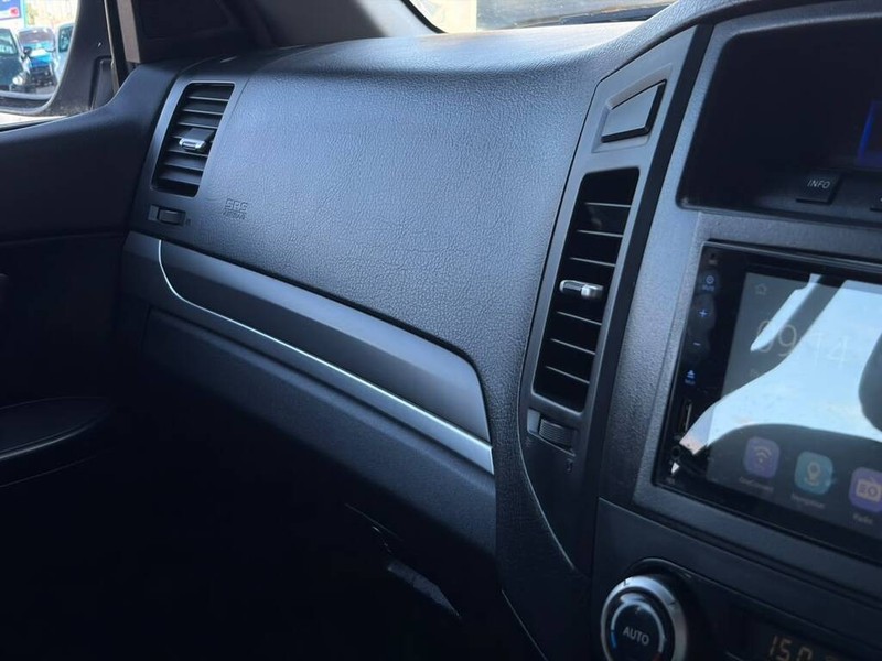 Mitsubishi Pajero - Authentique Autos - Image 15