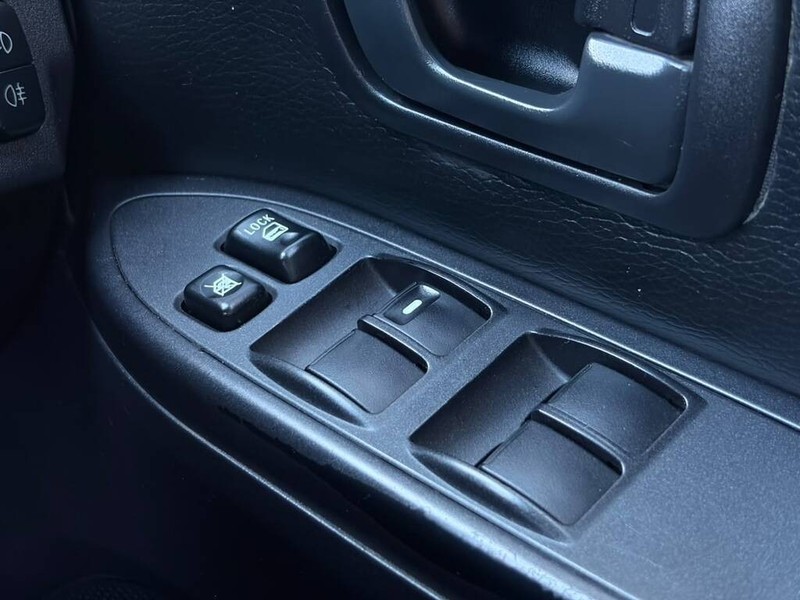 Mitsubishi Pajero - Authentique Autos - Image 14