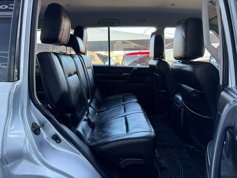Mitsubishi Pajero - Authentique Autos - Image 6