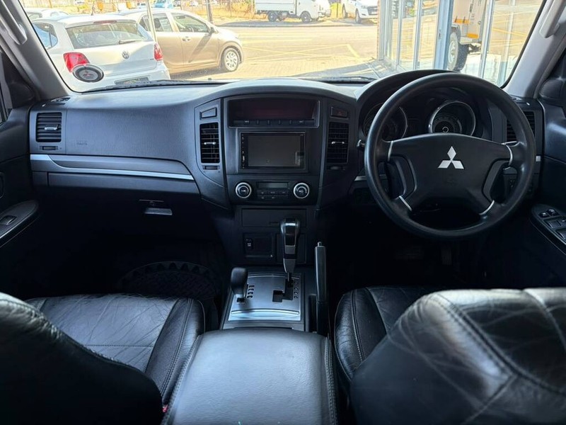 Mitsubishi Pajero - Authentique Autos - Image 7