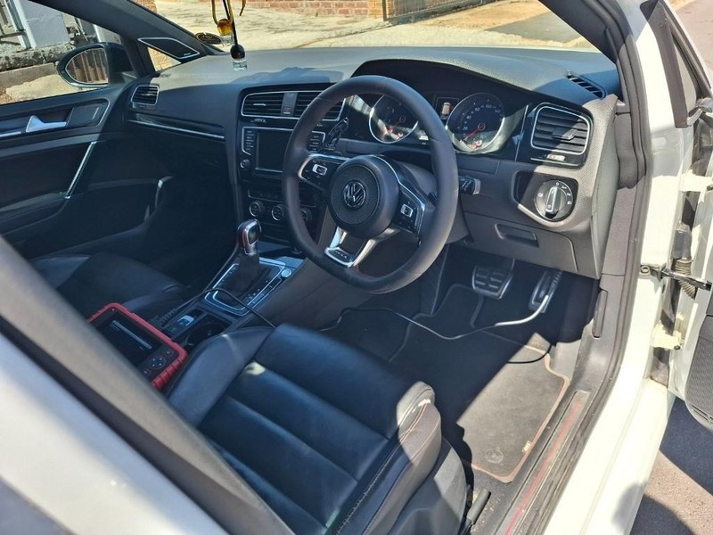 Volkswagen Golf - Mit Mak Motors - Image 5